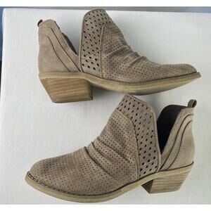 Report Delores Size 6 Ankle Booties Geometric Shapes Cut Out Dark Taupe